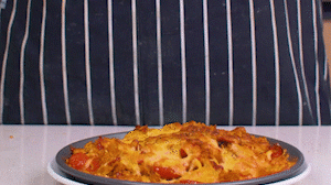 出鍋啦！?。】梢约狱c黑胡椒調(diào)味。